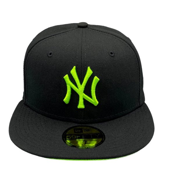New Era 59Fifty Black On Black New York Yankees Cap